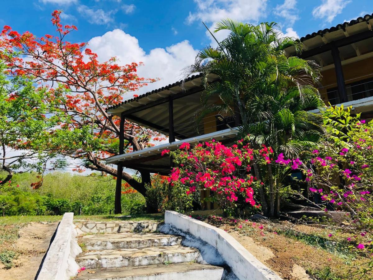 Venao Surf Lodge Playa Venao Exterior photo