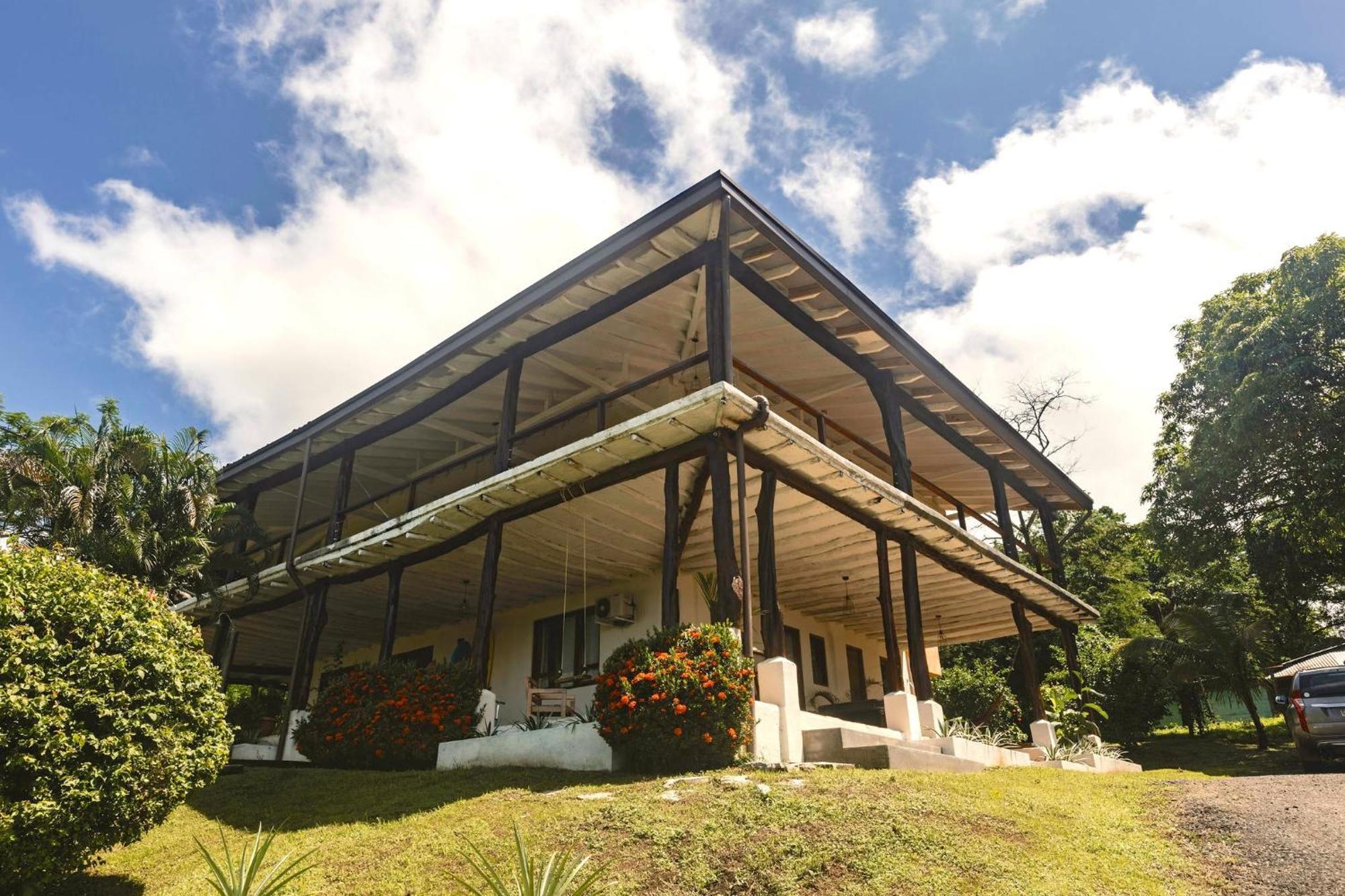 Venao Surf Lodge Playa Venao Exterior photo